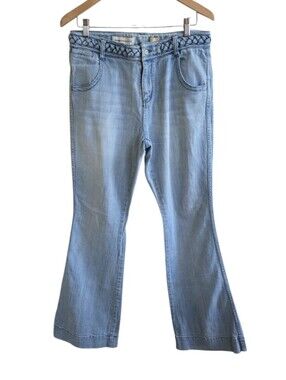 Pilcro And The Letterpress Braided Waist Light Wash Fit And Flare Jeans. Size 31